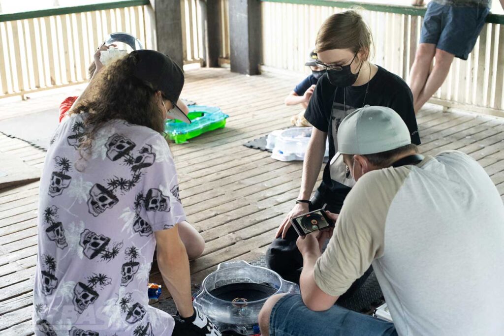 1234beyblade and kei battling at beyblade tournament